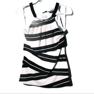 WhiteHouse/BlackMarket B&W striped top